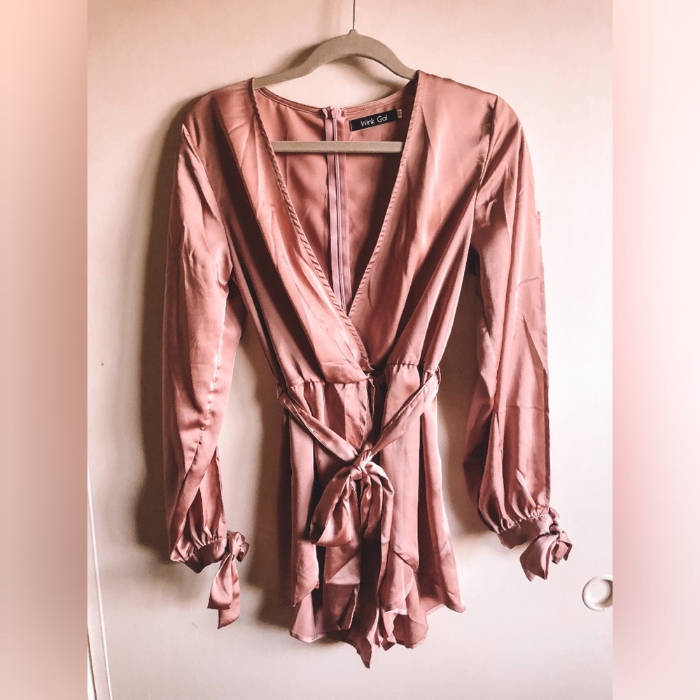🌸NWOT Silky ✨ Rose Gold Romper